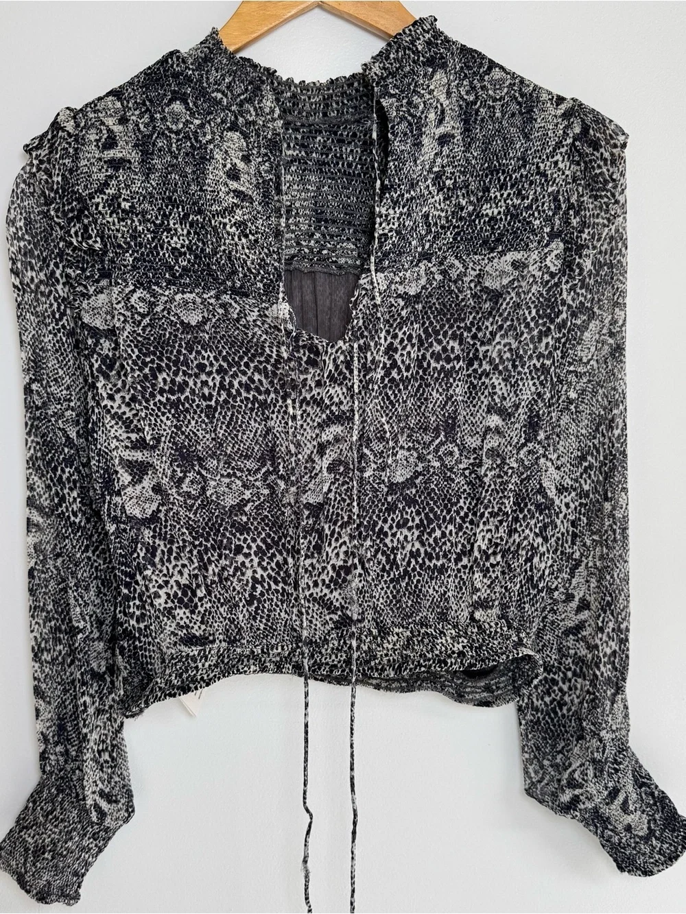 Free‎ People Roma Smocked Tie Back Puff Sleeve Top Snakeskin Black Grey Small